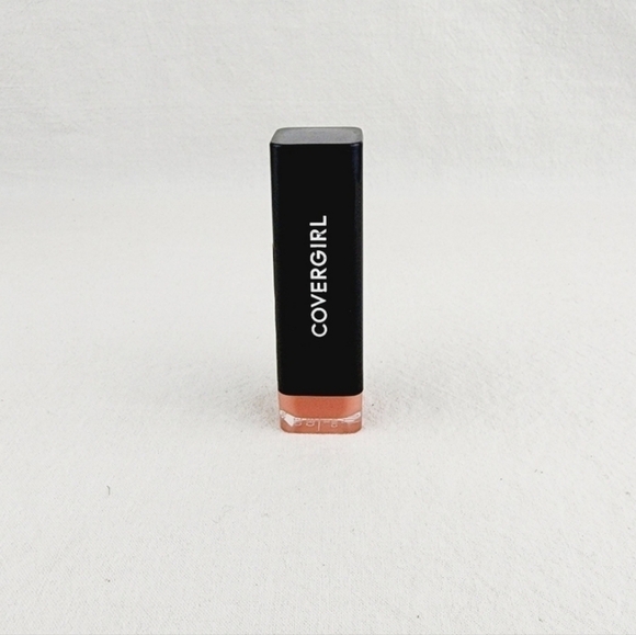 3 FOR $15 💟💟 Covergirl colorlicious lipstick Shade 240 caramel kiss - Picture 2 of 7